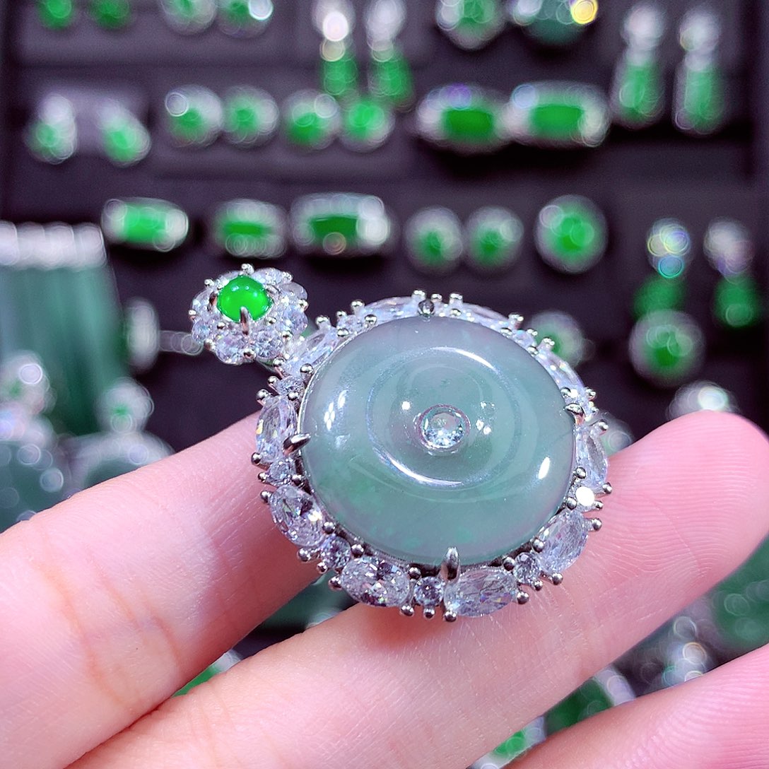 翡翠未镶嵌颈饰天然