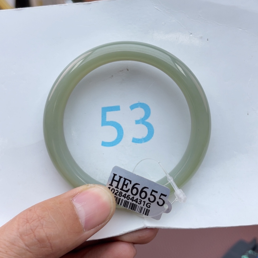 和田玉手镯未镶嵌倾**暖