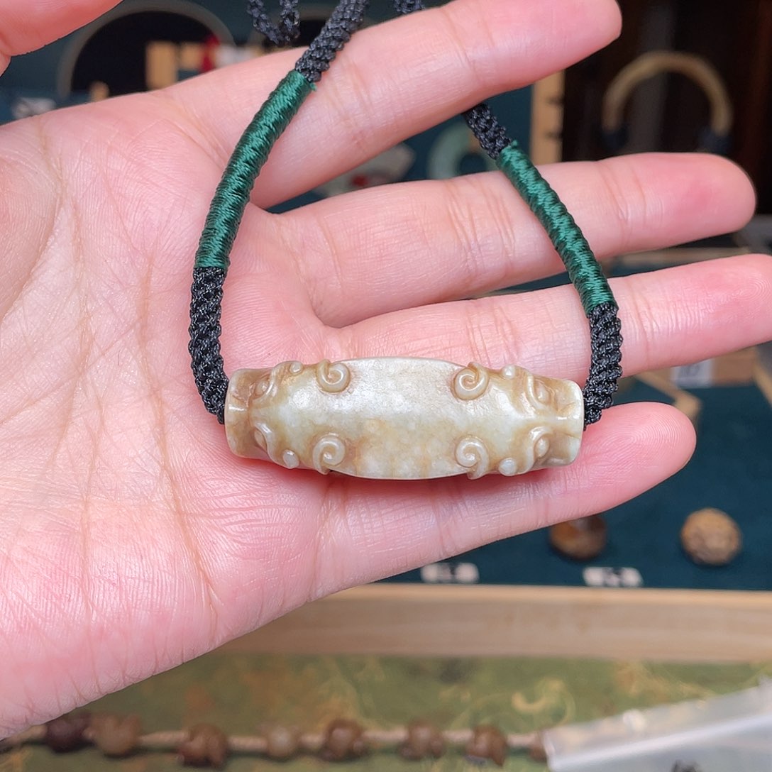 和田玉手串未镶嵌晓*虎型佩