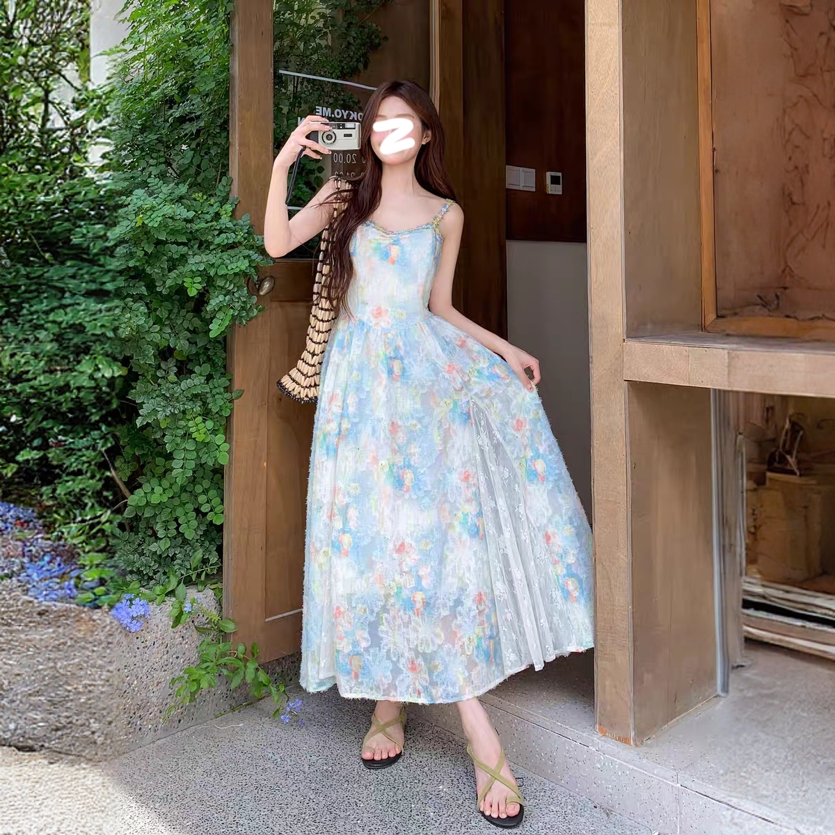 2025夏季新款花海吊带碎花连衣裙小个子海边度假长裙