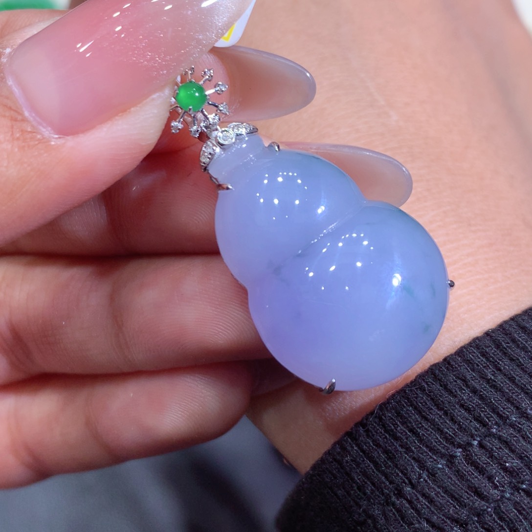 翡翠吊坠(赠链)18K金镶嵌