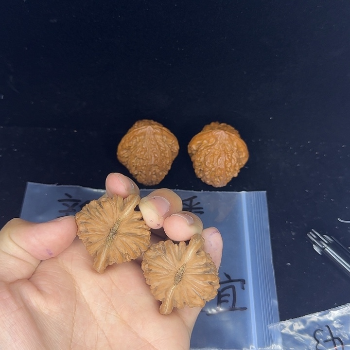 文玩核桃吊坠41尺寸的楼子