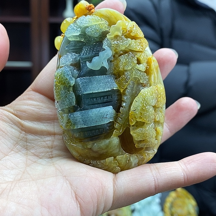 蛇纹石玉未镶嵌颈饰