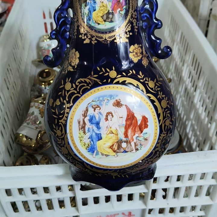 摆件陶瓷默认微瑕。。。。。。