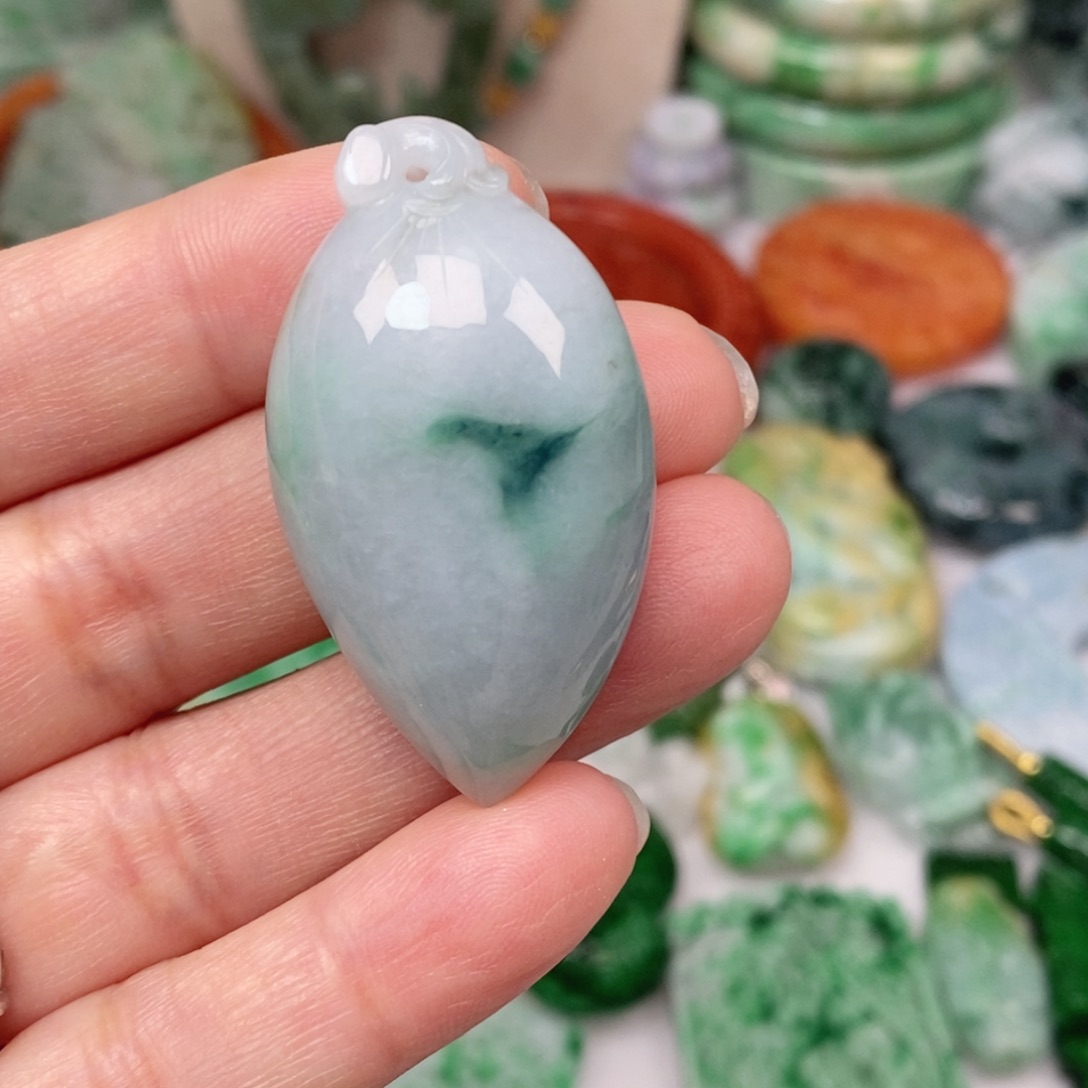 翡翠未镶嵌吊坠(不含链)