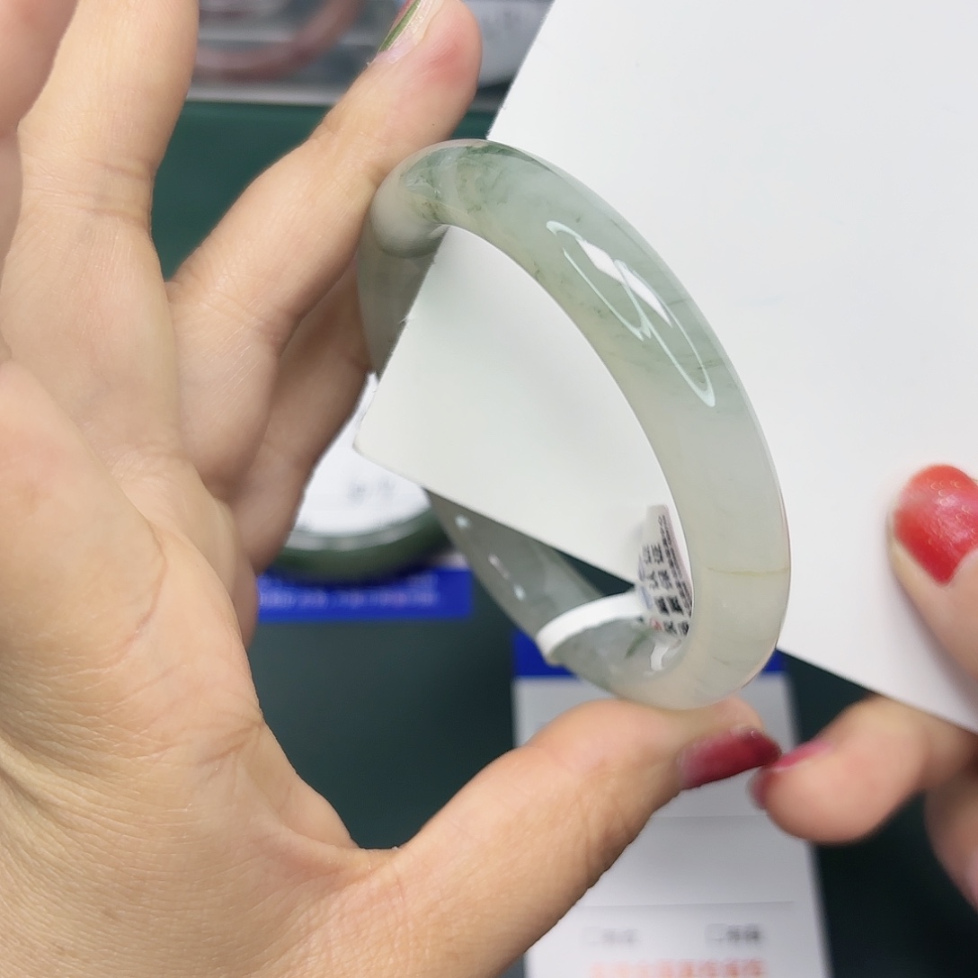 石英质玉未镶嵌手镯128/5857