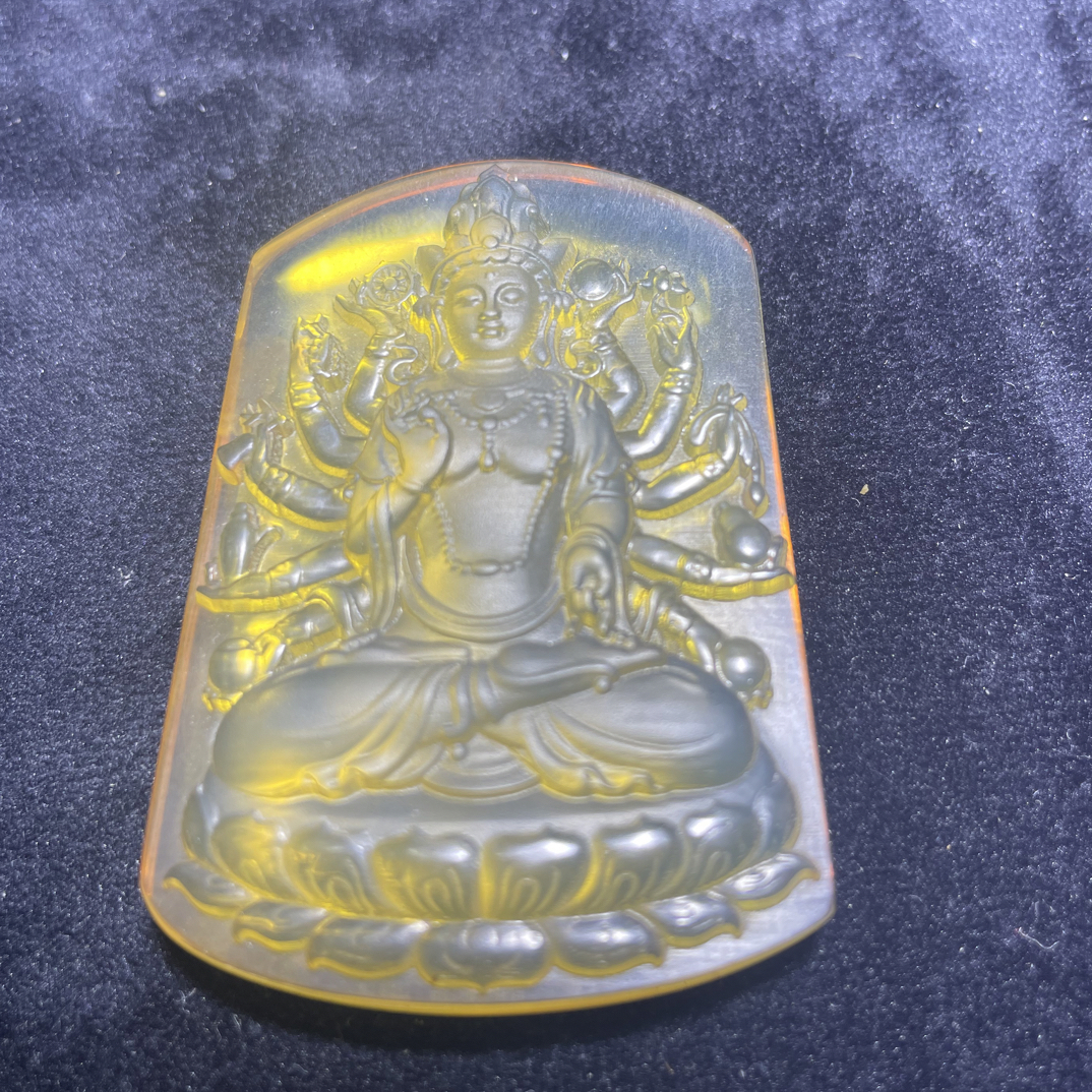 天然缅甸琥珀千手观音吊坠