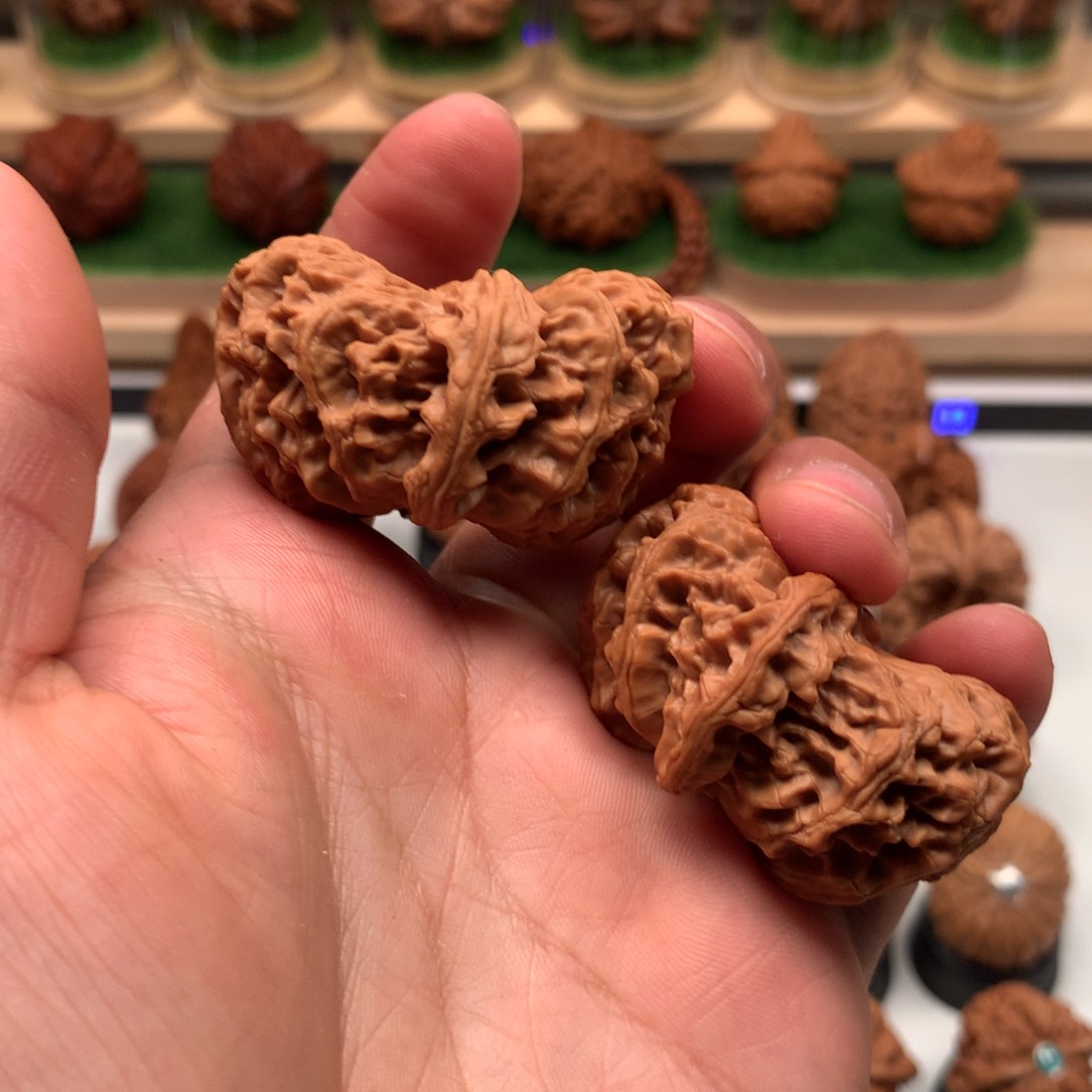 【闪购商品】吊坠文玩核桃方***解隐隐约约