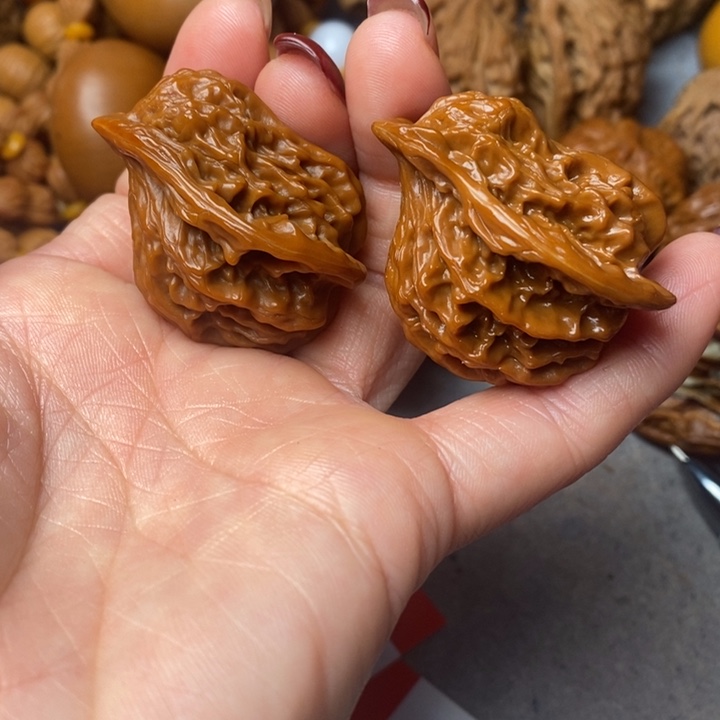 文玩核桃吊坠鸟儿