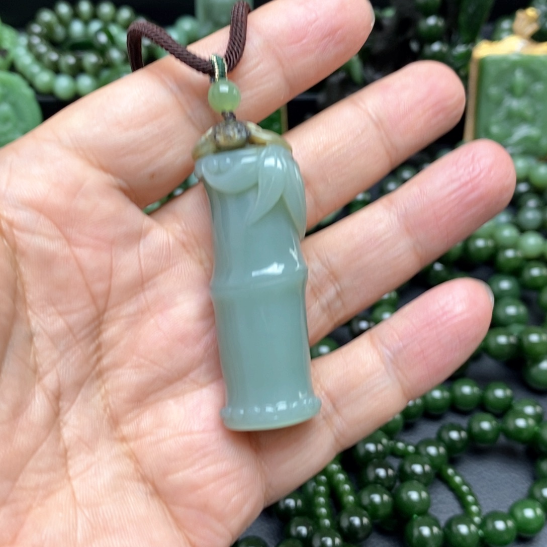 和田玉（碧玉）颈饰未镶嵌廖*源