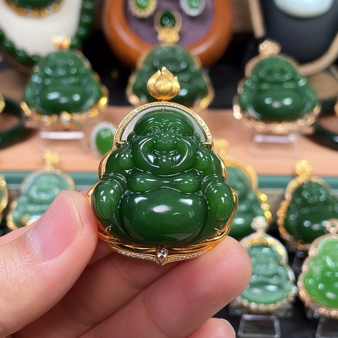 和田玉（碧玉）18K金镶嵌颈饰35mm