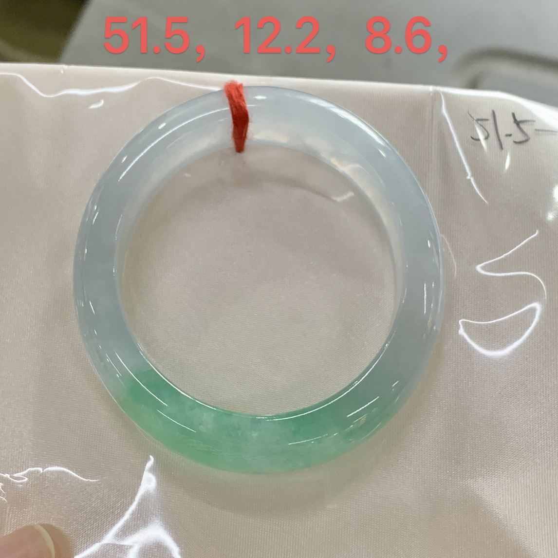 冰飘绿翡翠手镯正圈