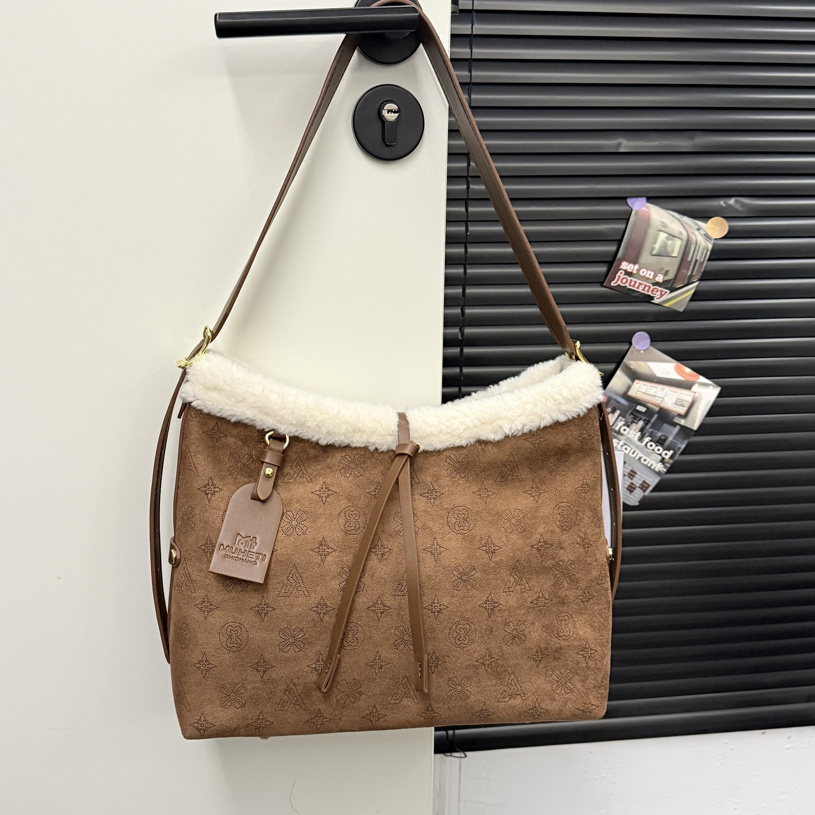 毛绒冬季简约腋下包2025新款麂皮复古小众单肩包