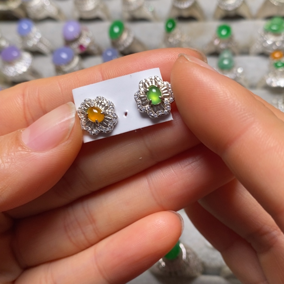 翡翠耳饰未镶嵌耳饰