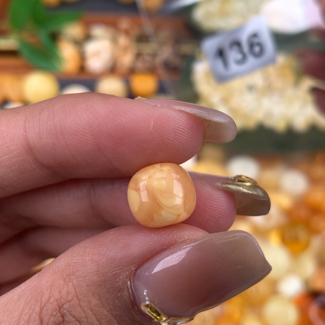 琥珀珠宝奇石未镶嵌1.0 底部皮色粉
