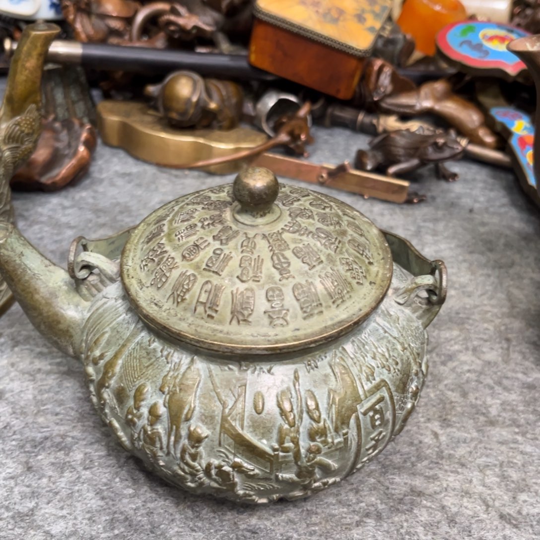 秦***艳铜我们都是很好的朋友