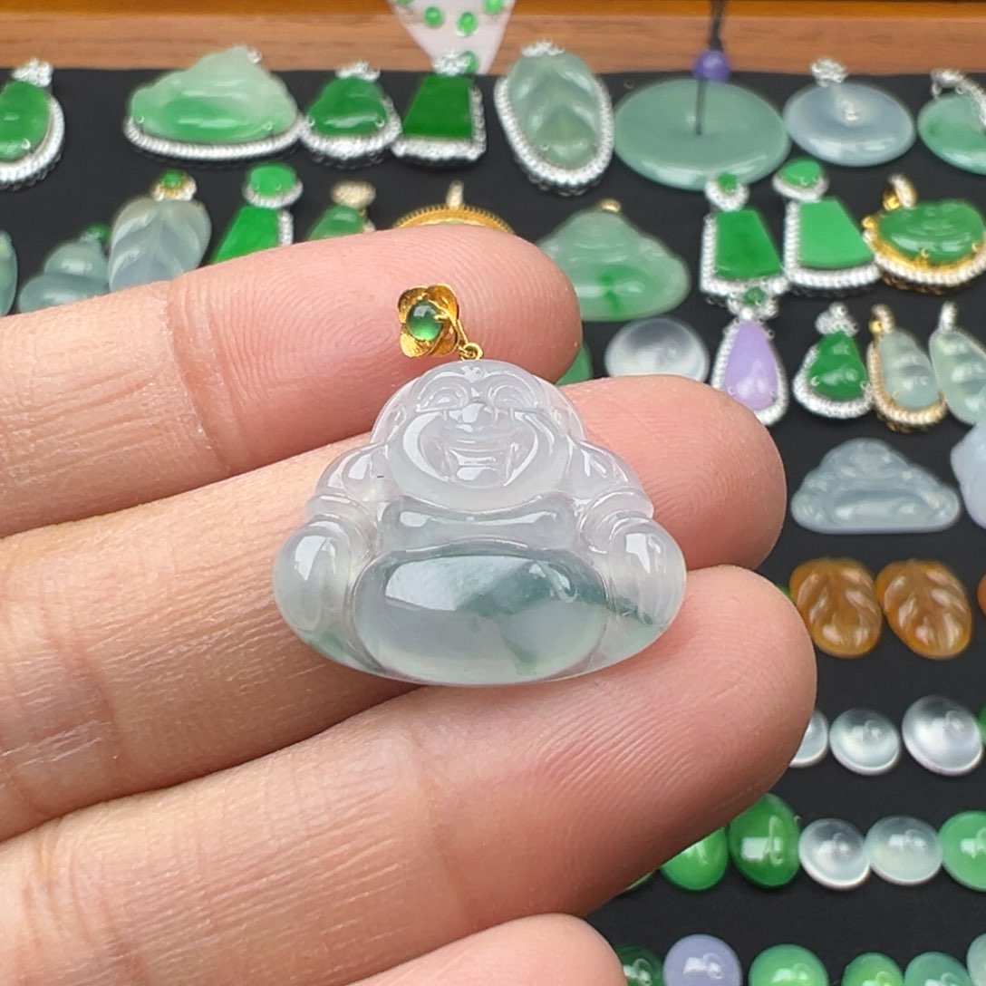 翡翠颈饰18K金镶嵌佛21.7