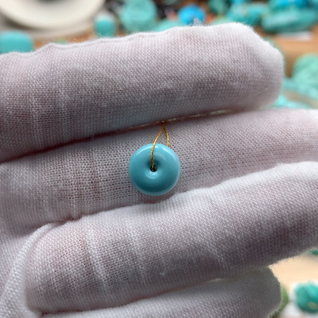 绿松石颈饰未镶嵌