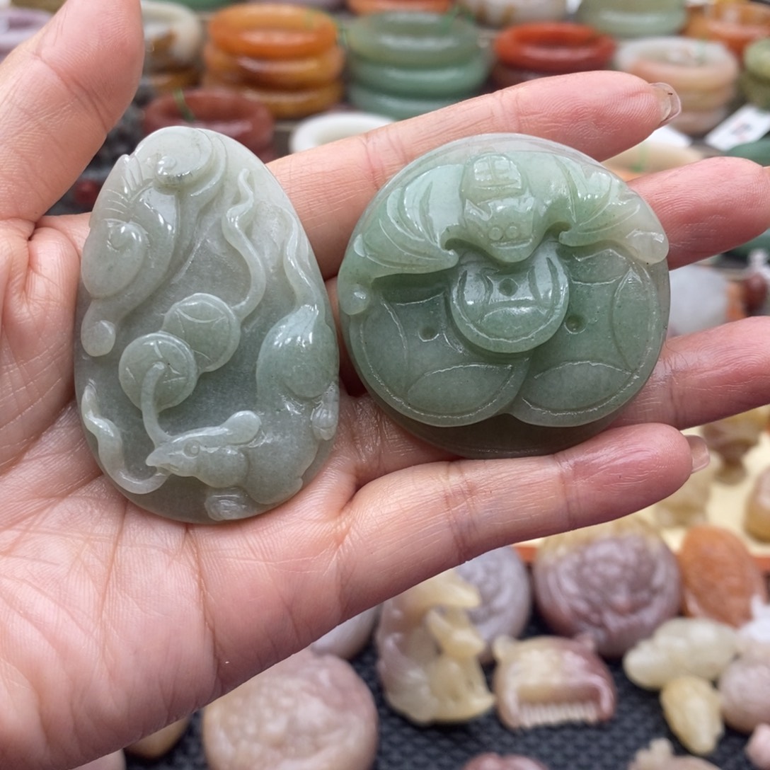 石英岩玉未镶嵌颈饰