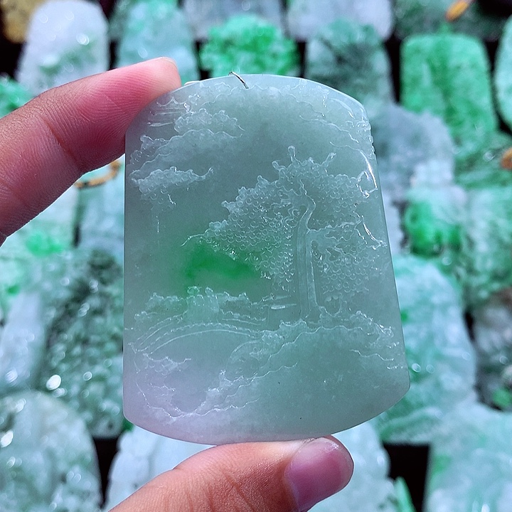吊坠(不含链)未镶嵌翡翠