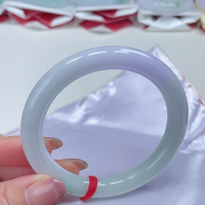 翡翠手镯（圆镯）未镶嵌