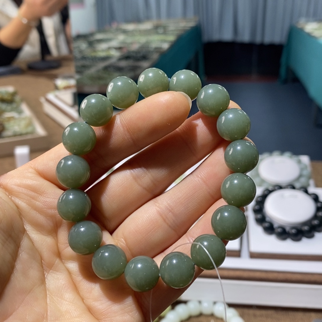 和田玉未镶嵌手链12