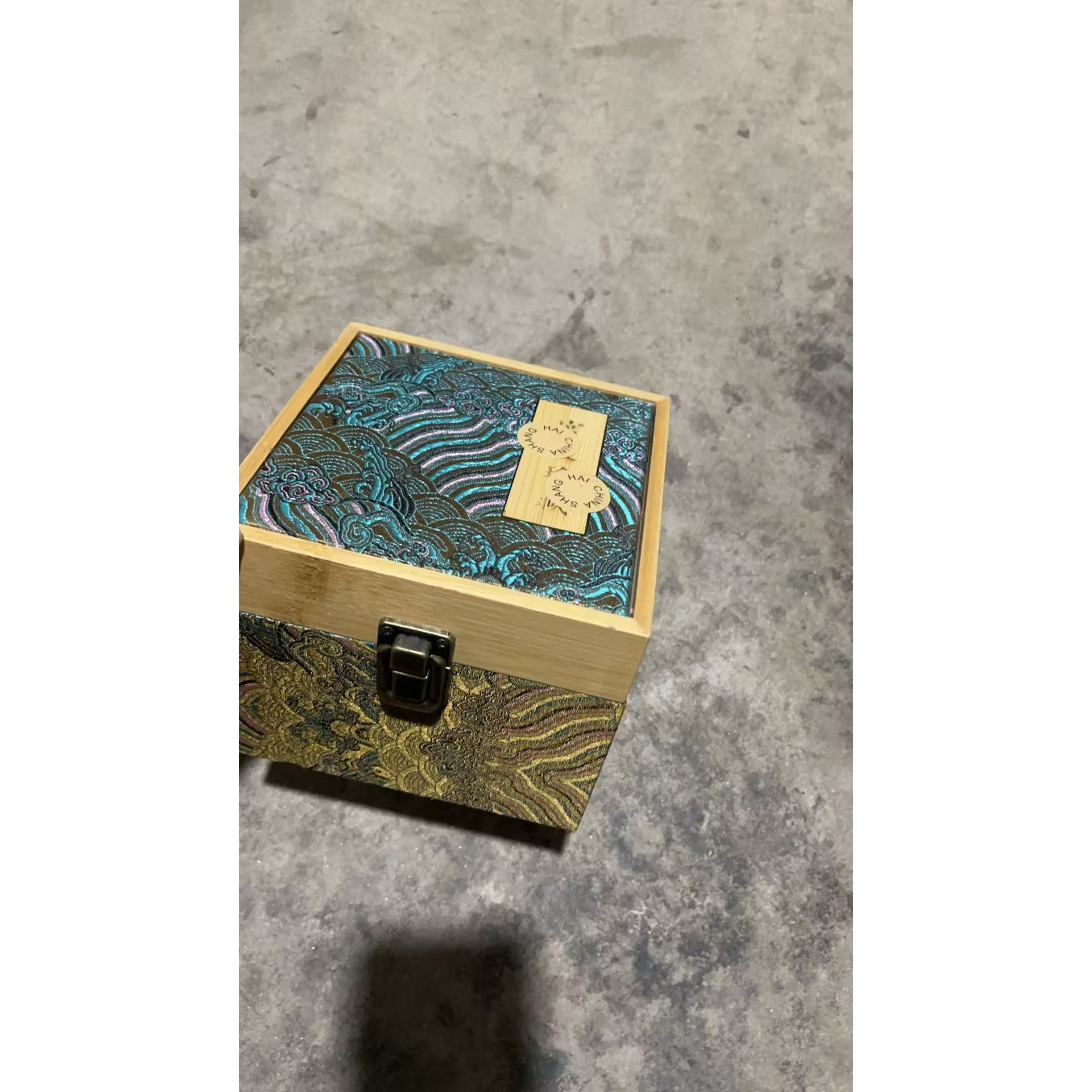 精品摆件闷包绿色盒子