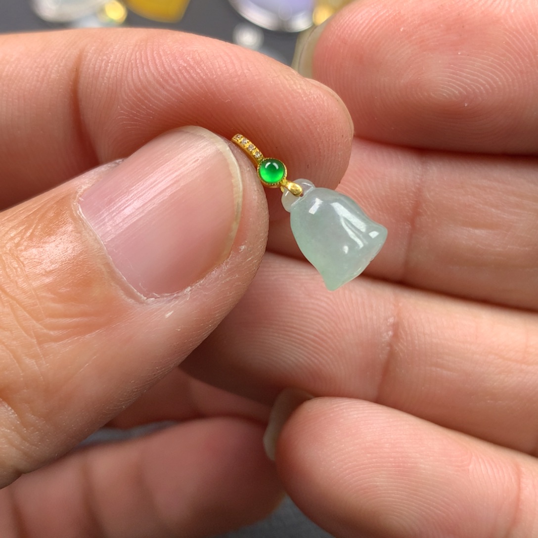 【闪购商品】颈饰18K金镶嵌翡翠翡翠