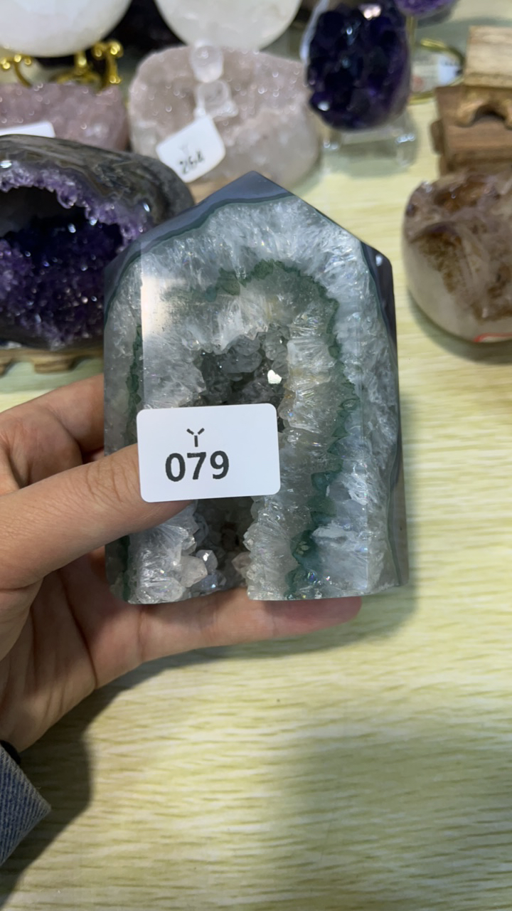 水晶能量柱好看的