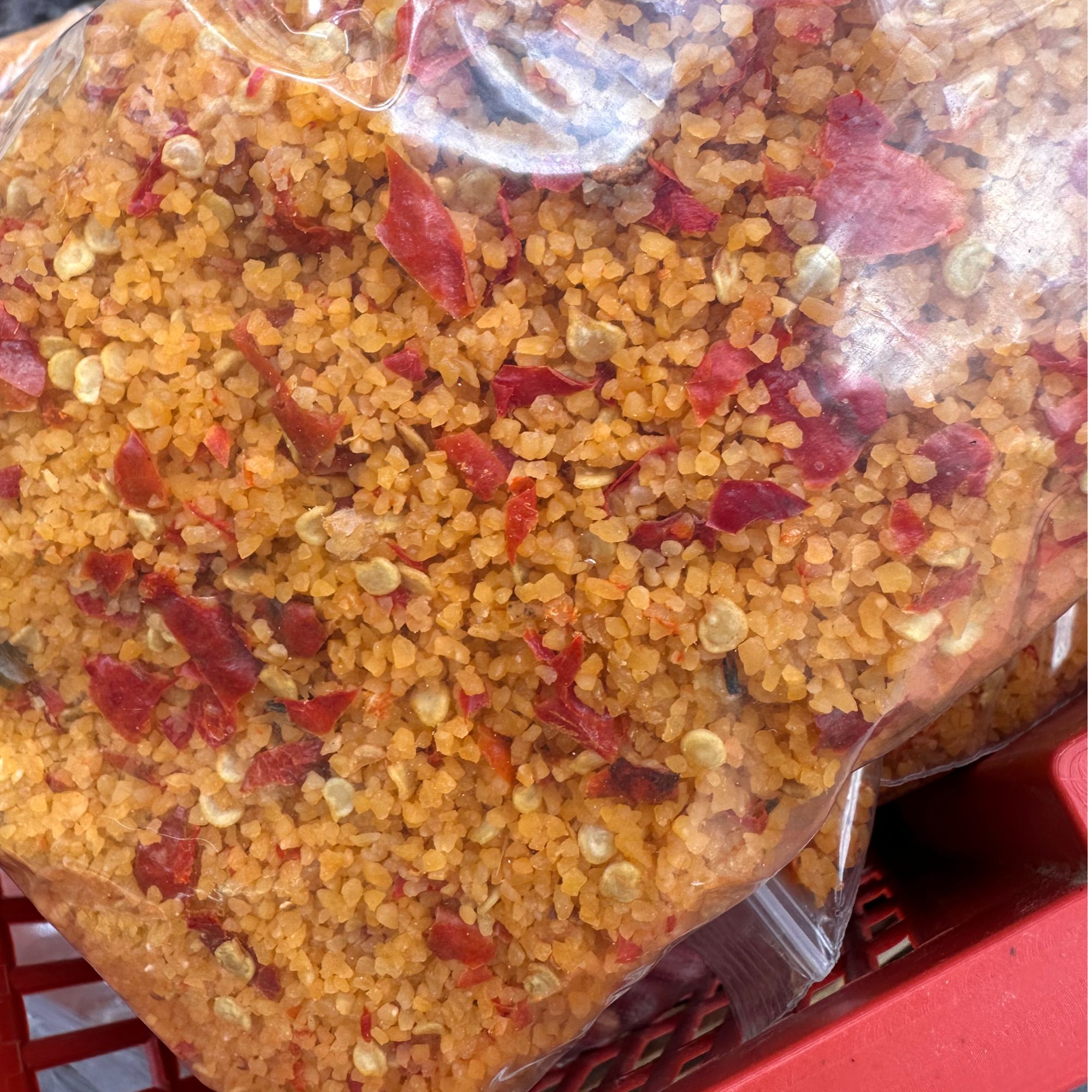 湖北保康农家自制传统包谷炸糊椒