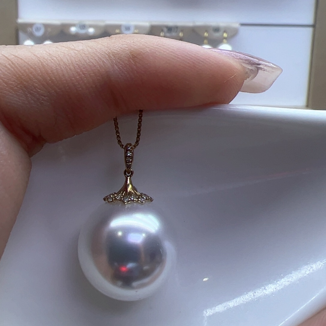 淡水珍珠吊坠(赠链)18K金镶嵌
