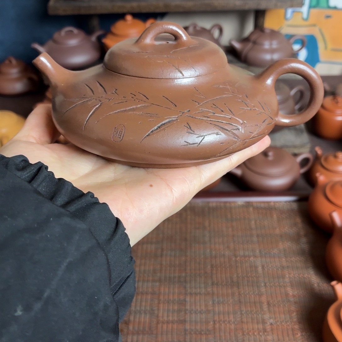 茶壶紫砂紫砂壶。  