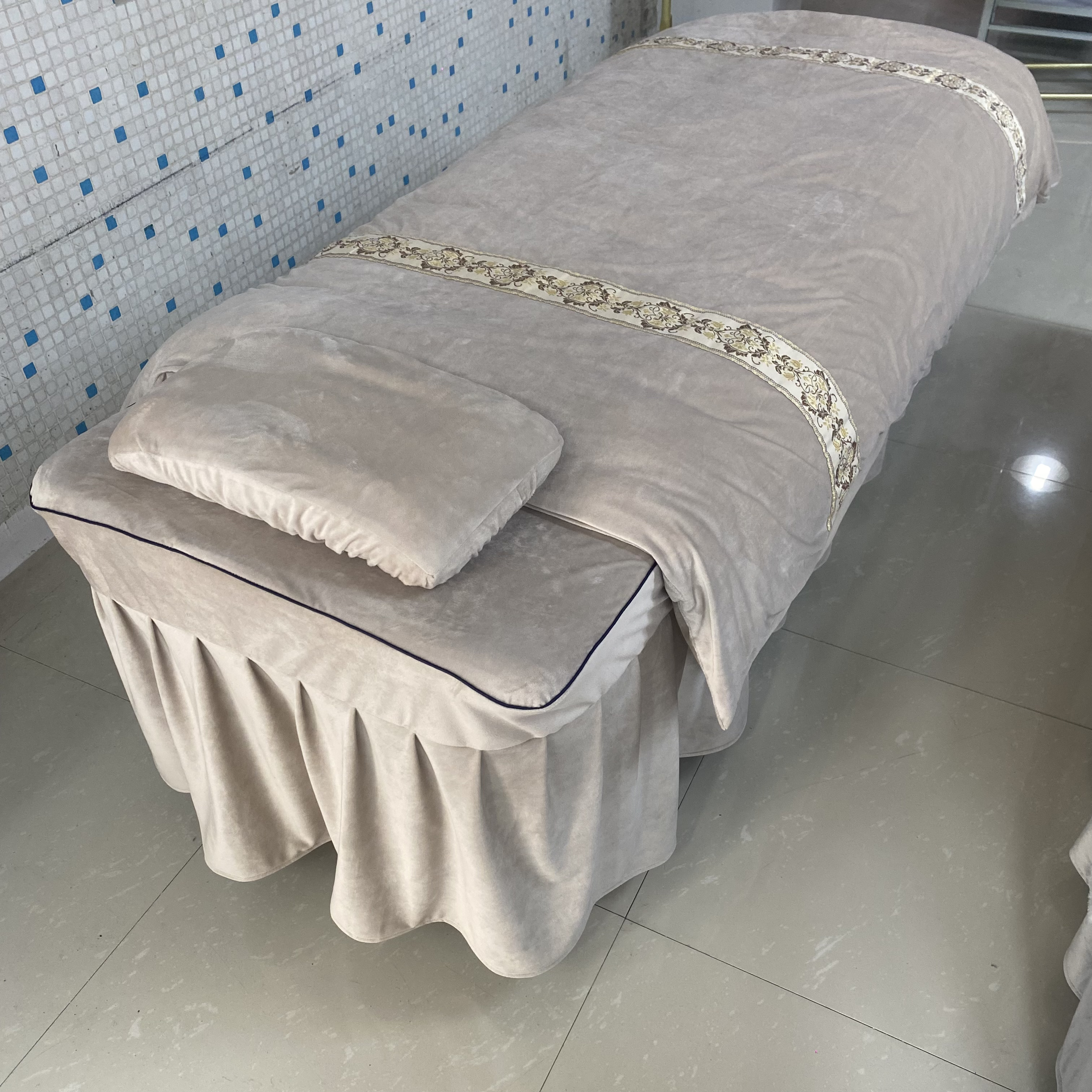 纯色卡其色新款高档轻奢水晶绒宝宝绒加厚美容床品四件套按摩推