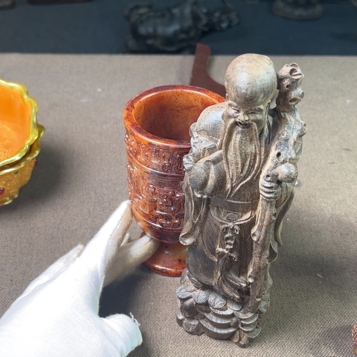 精品摆件工艺品等