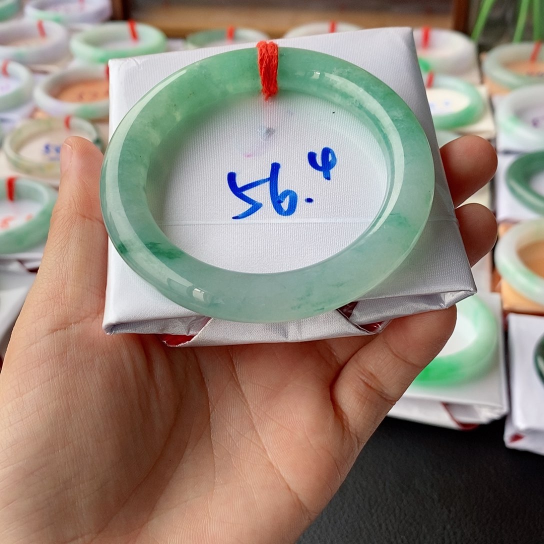 翡翠手镯未镶嵌M***^56+圆条