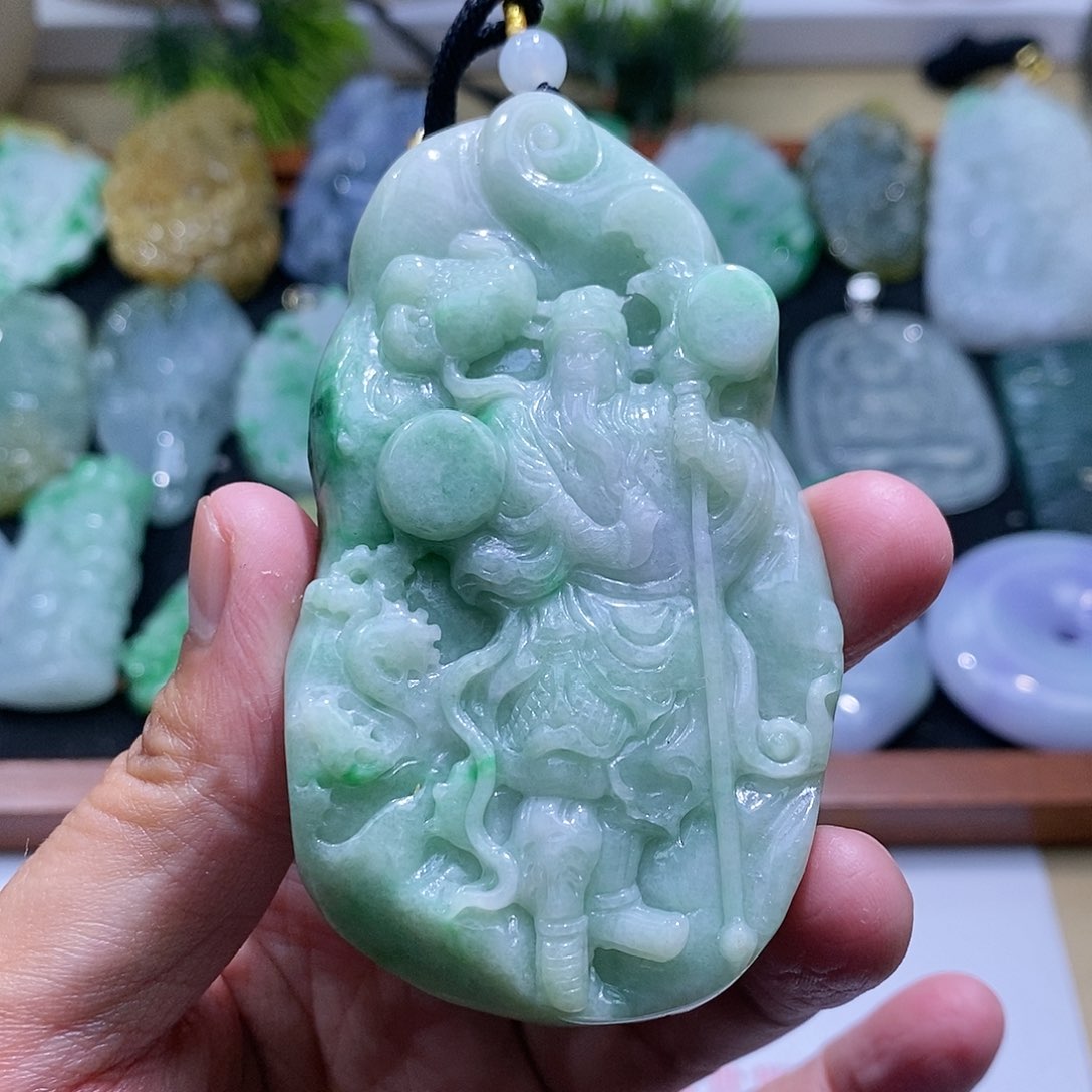 【闪购商品】翡翠颈饰未镶嵌关公