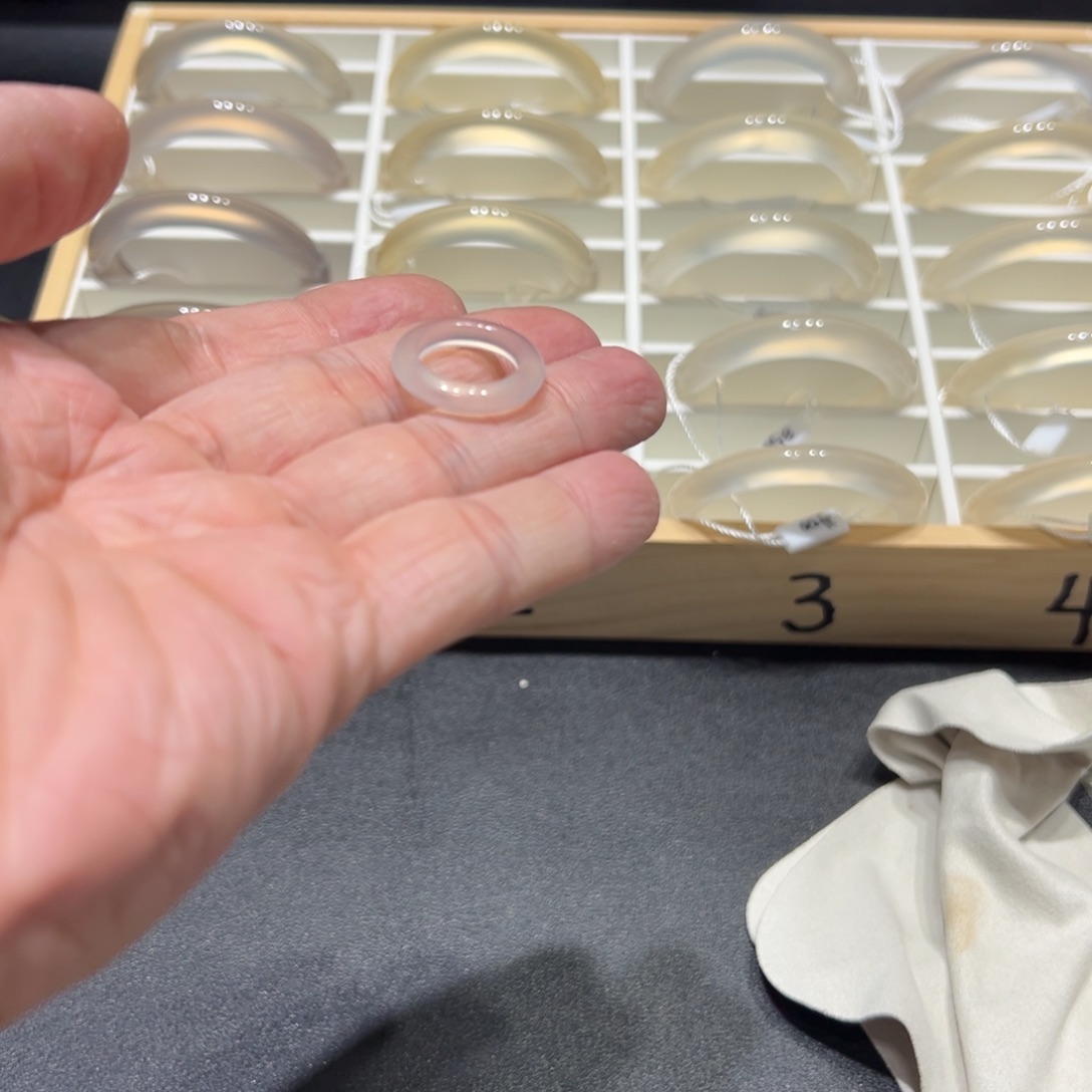 z***u玛瑙/玉髓未镶嵌手镯