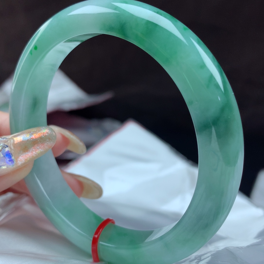 翡翠手镯未镶嵌432907，