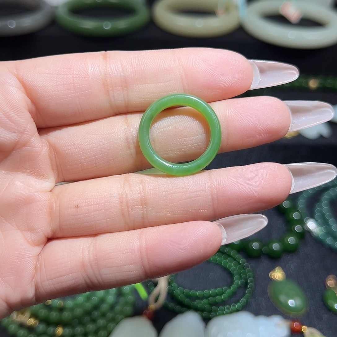 和田玉未镶嵌戒指