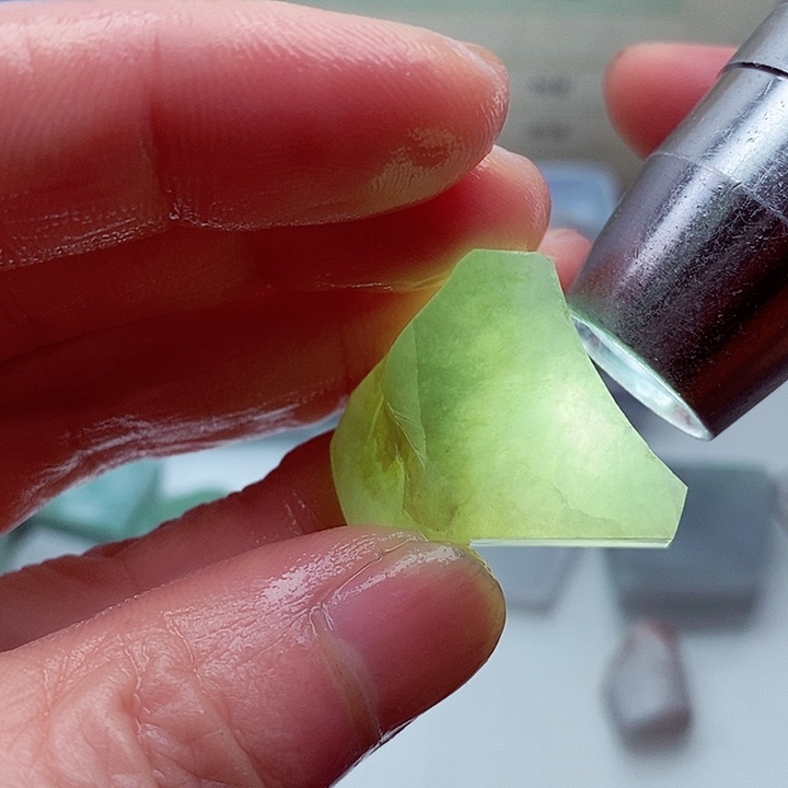 翡翠颈饰未镶嵌缅甸翡翠A货边角