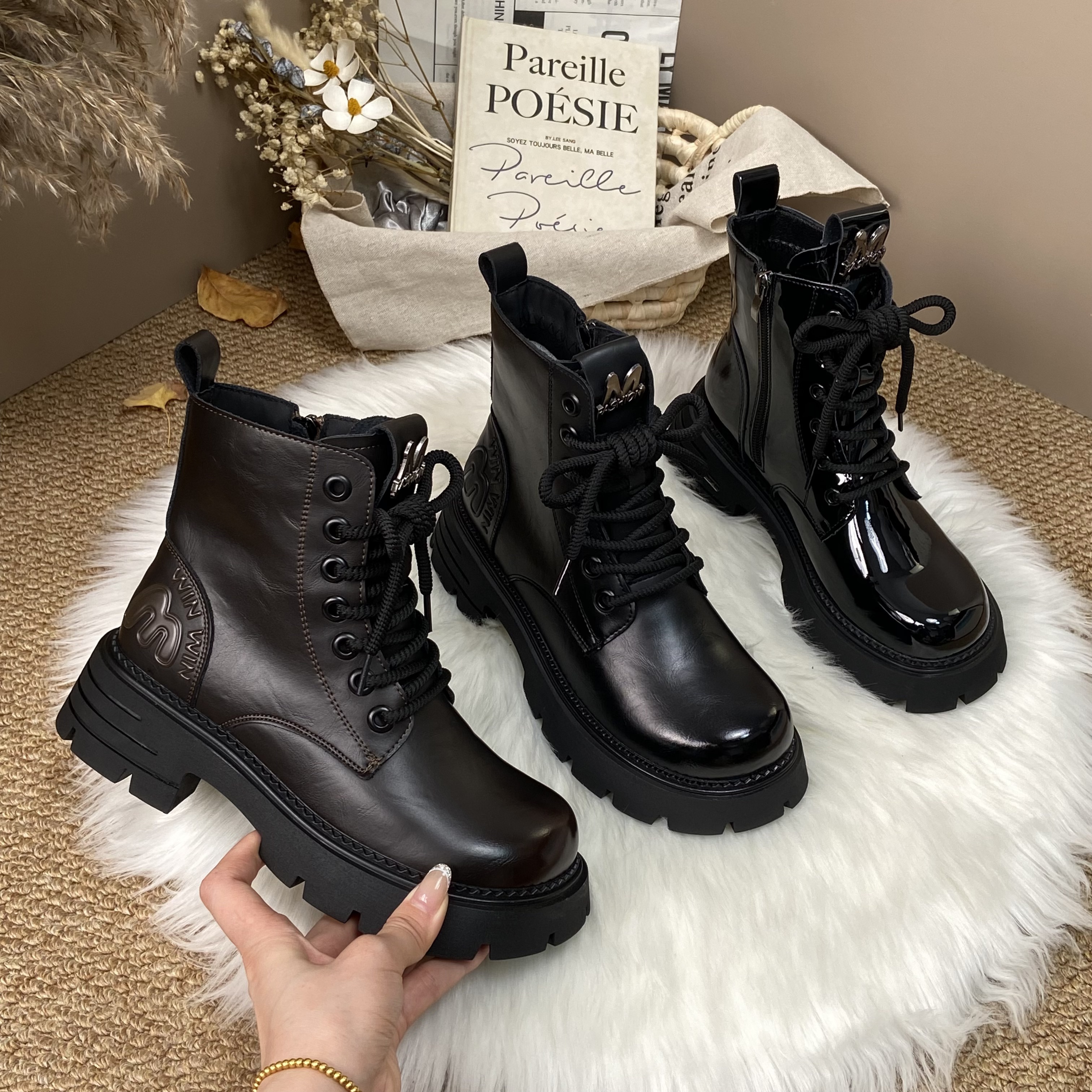 厚底马丁靴2025秋冬季新款时尚百搭轻便防滑不累脚小个子增高靴女