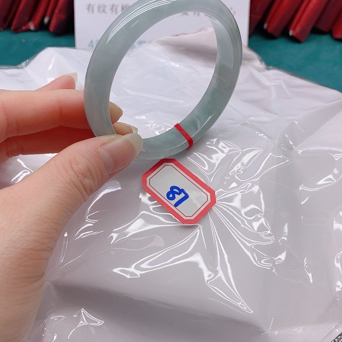 翡翠手镯未镶嵌孤****孩877777777