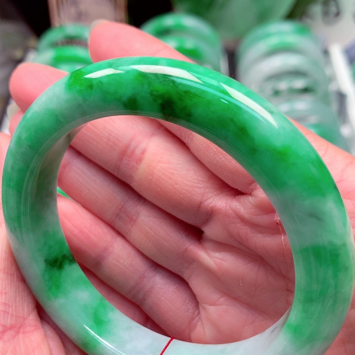 翡翠未镶嵌手镯天然翡翠手镯