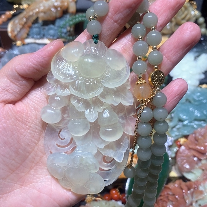 岫玉未镶嵌毛衣链