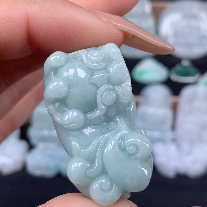 颈饰未镶嵌翡翠貔貅