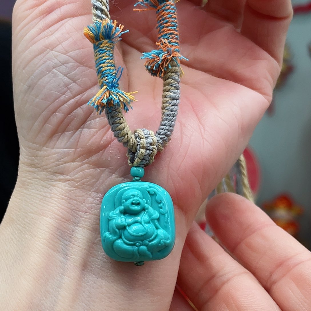 绿松石颈饰未镶嵌