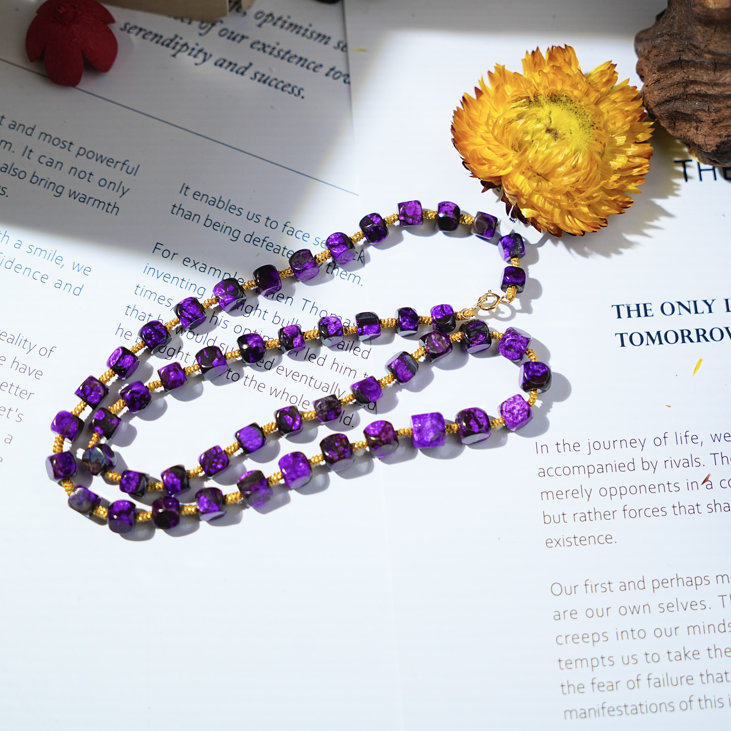 舒俱来23520火焰红丝绒魔方项链18k