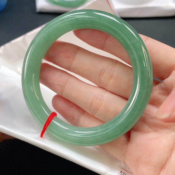 翡翠手镯未镶嵌缅甸54.5圆