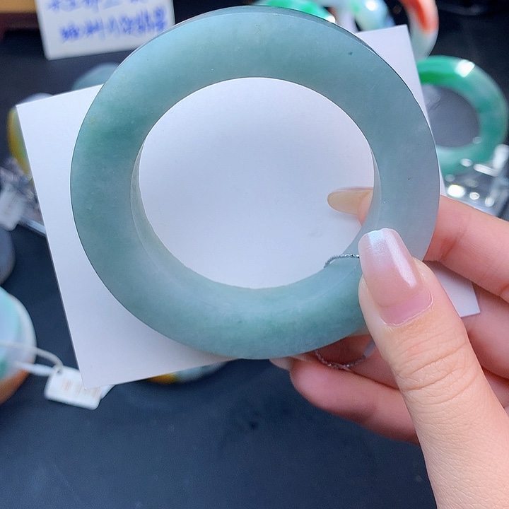 定制翡翠未镶嵌湖水绿