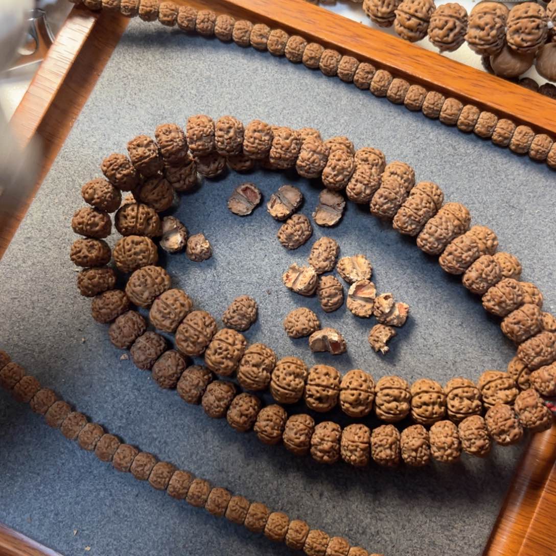 核桃手串/手链美***哦凹底 平细 1100